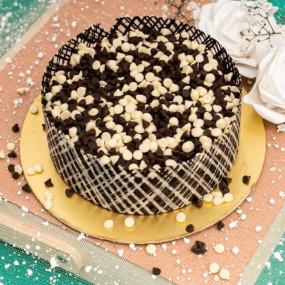 Choco Chip Delight Cake